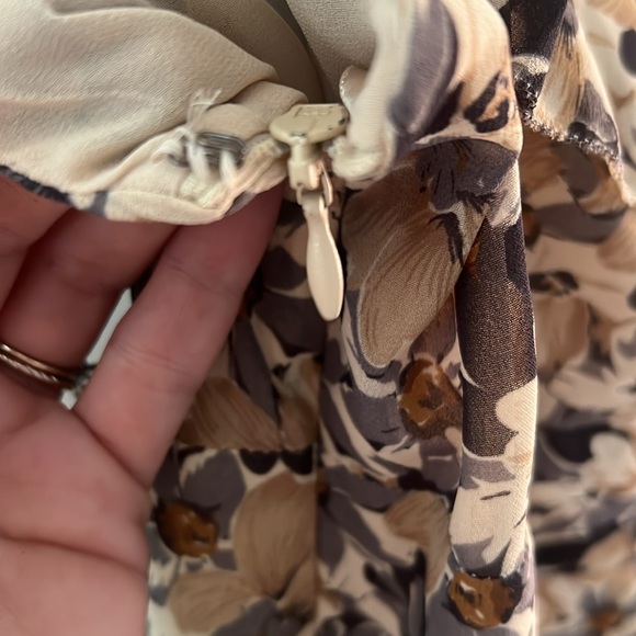 Ann Taylor Loft Floral dress - Picture 6 of 7